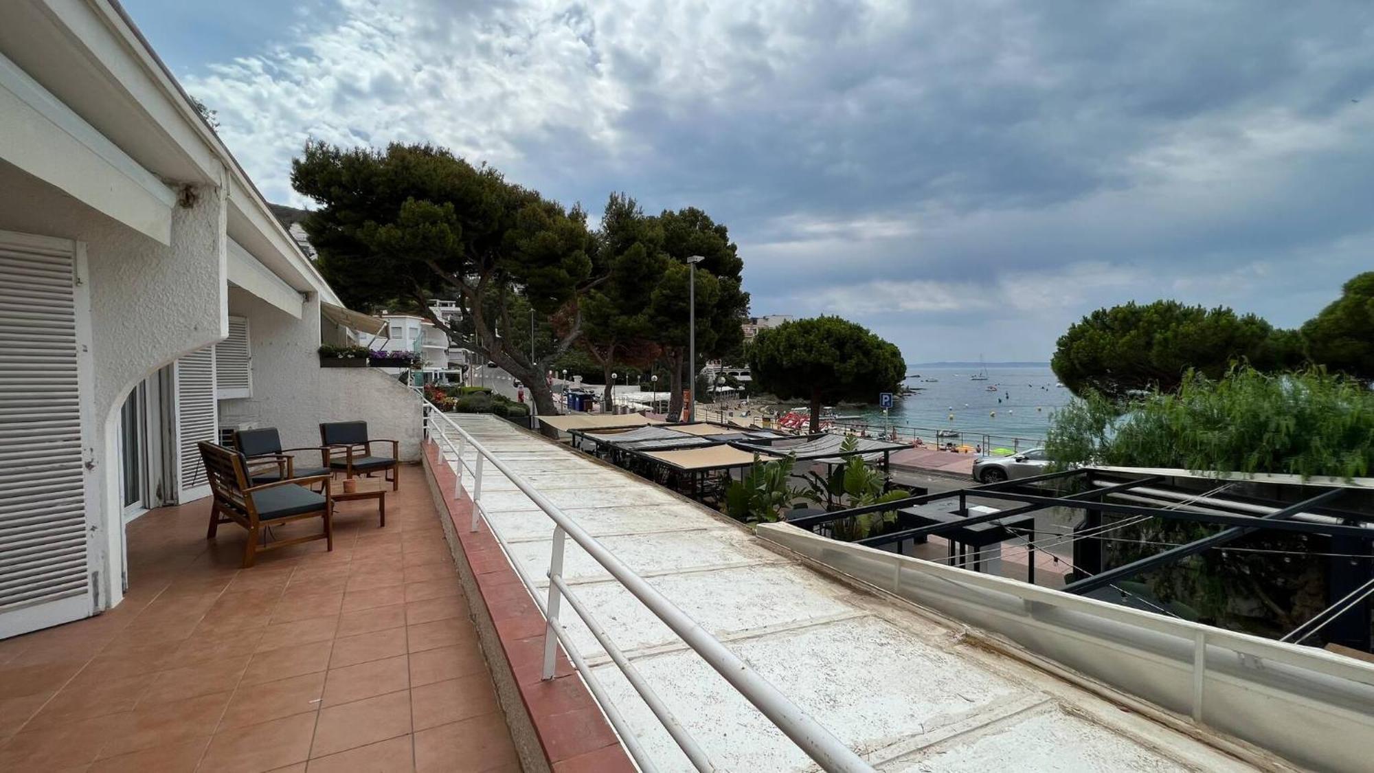 Precioso Apartamento Moderno En Primera Linea Del Mar Av-11 Roses Exterior foto