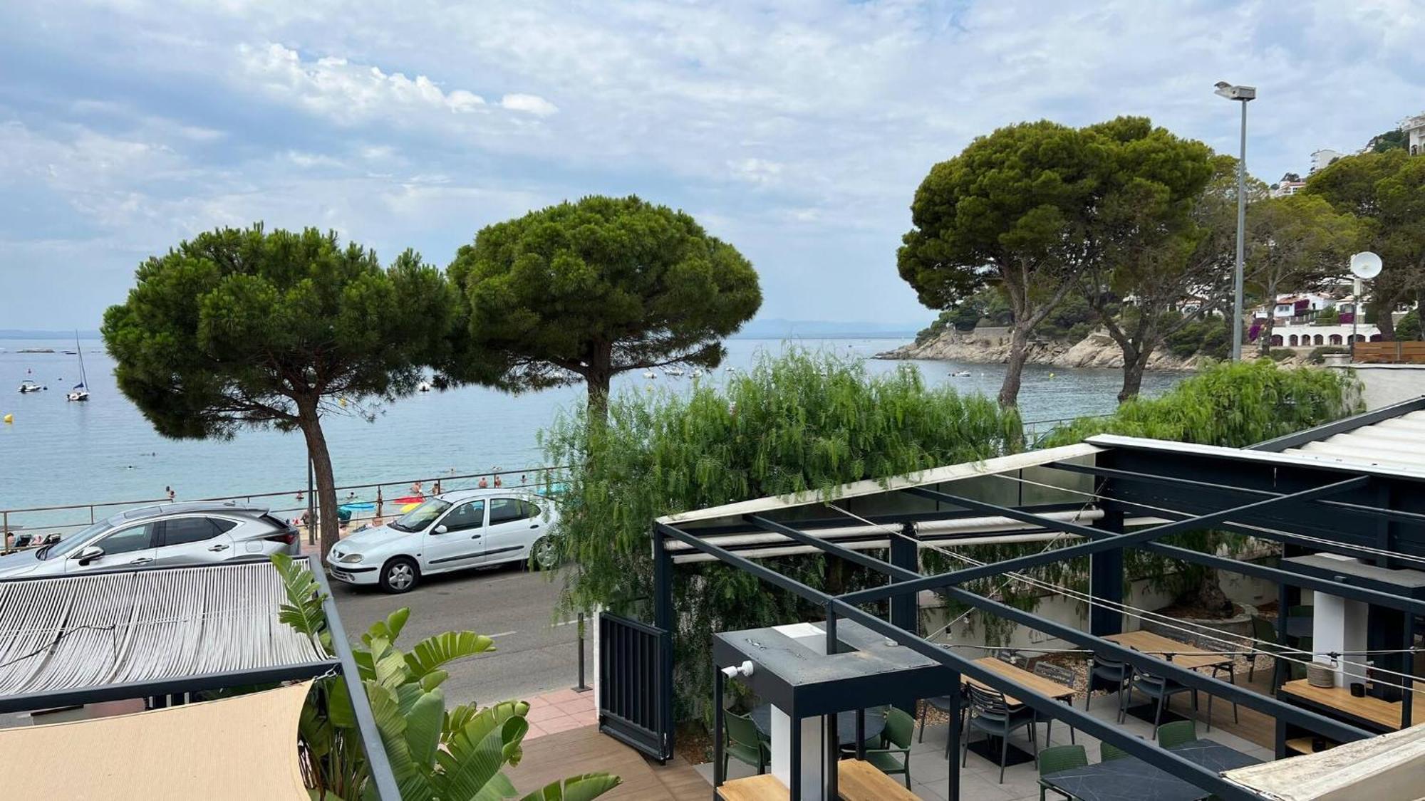 Precioso Apartamento Moderno En Primera Linea Del Mar Av-11 Roses Exterior foto