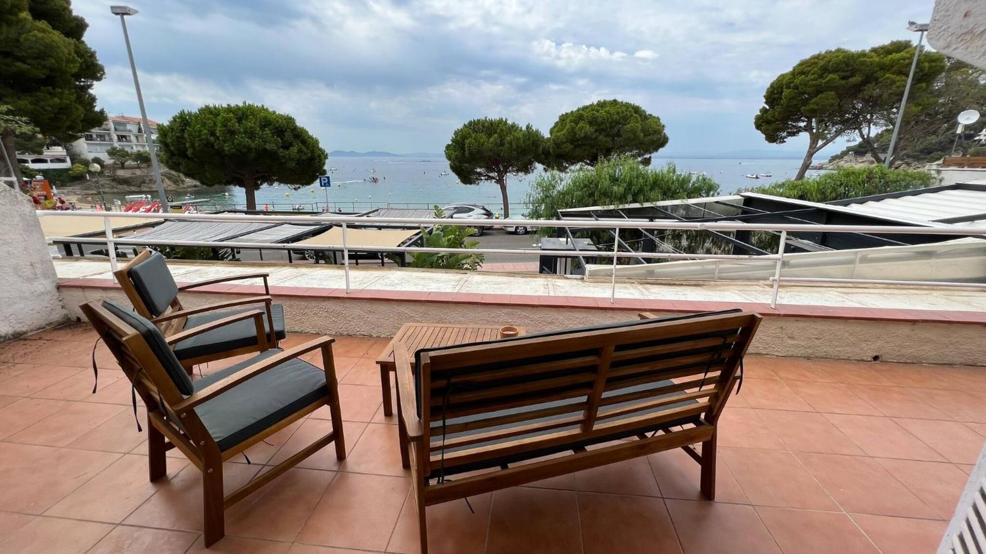 Precioso Apartamento Moderno En Primera Linea Del Mar Av-11 Roses Exterior foto